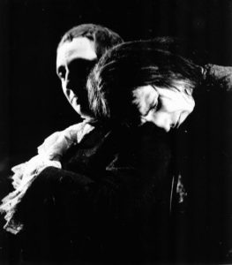 Marin Moraru și Gheorghe Dinică în Nepotul lui Rameau, regia David Esrig sursa foto: Teatrul Bulandra