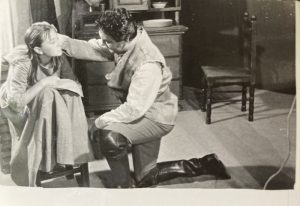 Illyés Kinga (Eszter), tőle jobbra Csorba András, G. B. Shaw Az ördög cimborája G. B. Shaw, rendezte Mihai Paxino