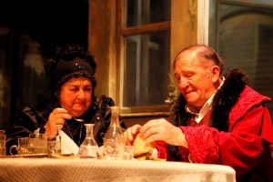 Tamara Buciuceanu Botez (Generăleasa), alături de Virgil Ogășanu, în Însemnările unui necunoscut, de F.M. Dostoievski, în regia lui Alexandru Darie, Teatrul „Lucia Sturdza Bulandra” București, 2011, © Teatrul Bulandra.