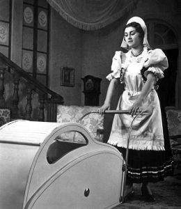 Tamara Buciuceanu Botez, în 1953, în Titanic Vals (Doica), © urban.ro