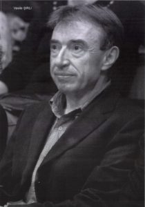 Vasile Șirli în „Teatrul Azi”, nr. 9-10, 2010, p. 299. Arhiva Teatrul Azi, Biblioteca Digitală a Publicațiilor Culturale