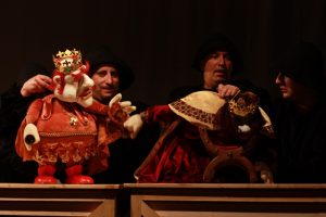 Play Shakespeare copyright Teatrul Tandarica